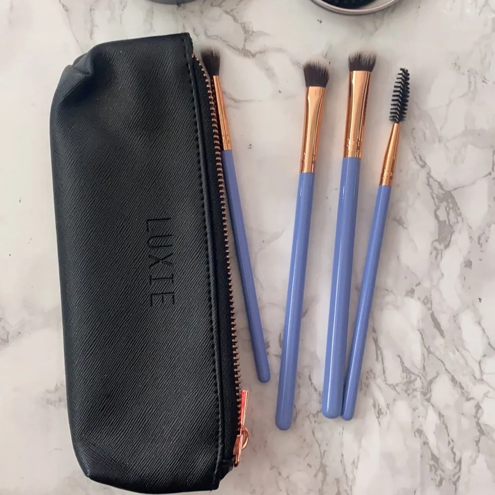 Iuxie wonderlust eye brushes and cleaning system